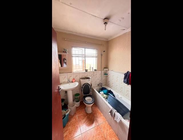 2 BEDROOM HOUSE FOR SALE IN MERITENG